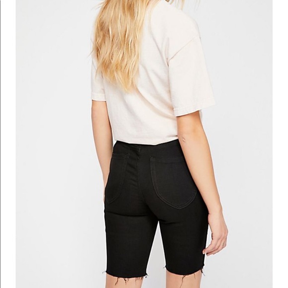 🆕 Free People Denim So Chic Biker Shorts - Picture 3 of 6